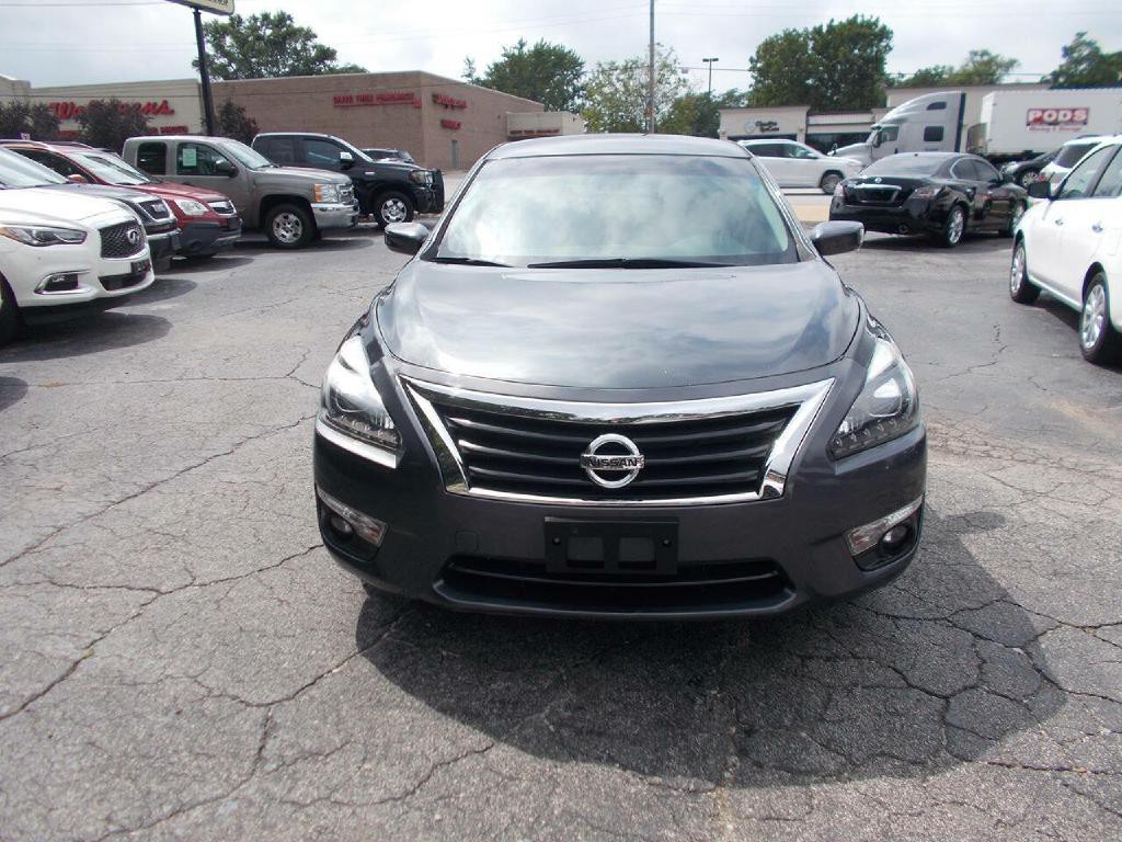 2013 Nissan Altima Image 2
