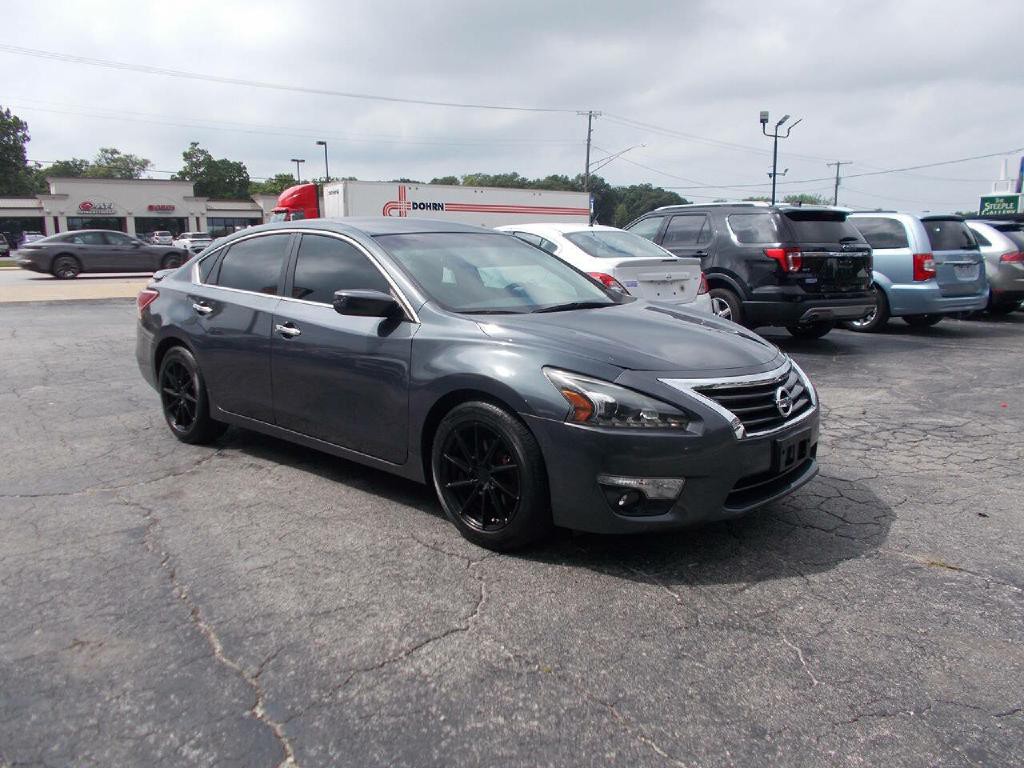 2013 Nissan Altima Image 3