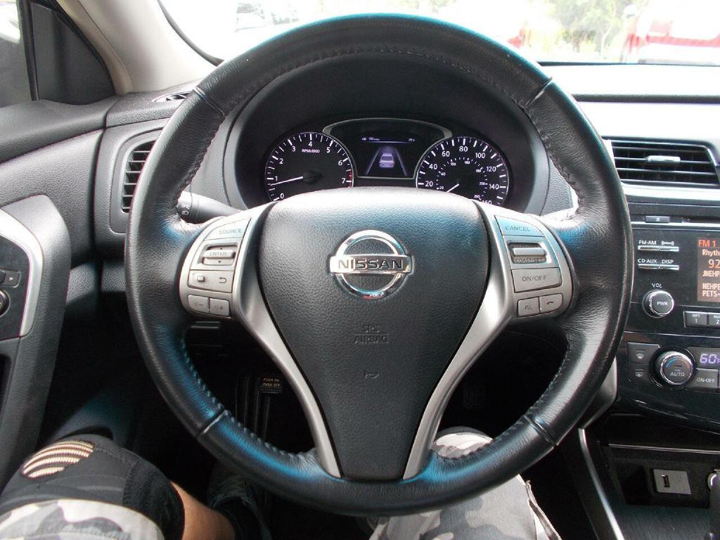 2013 Nissan Altima Image 19