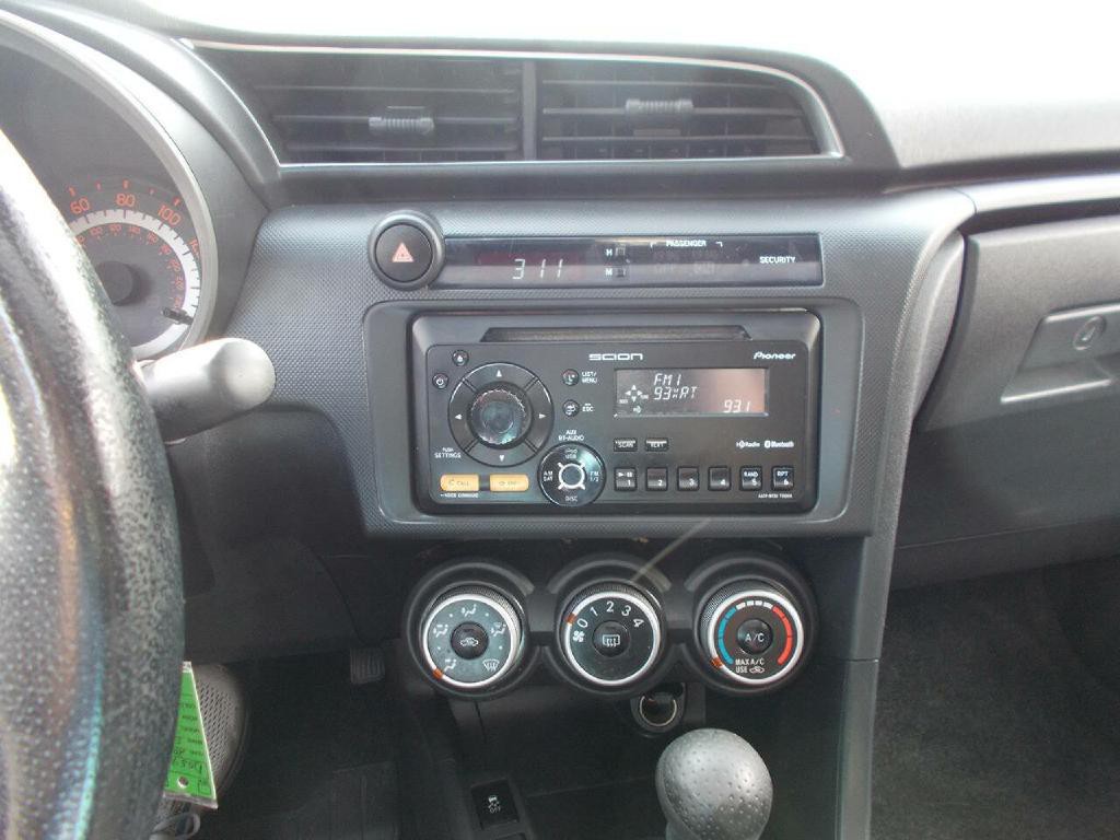 2013 Scion tC Image 16