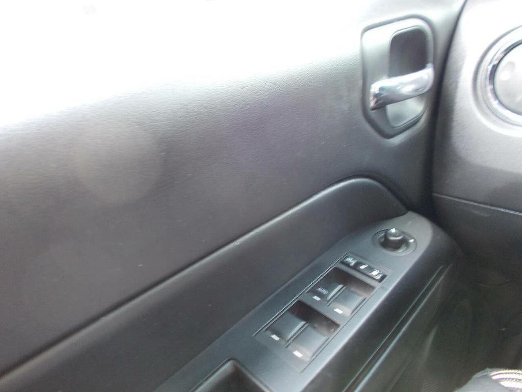 2017 Jeep Patriot Image 17