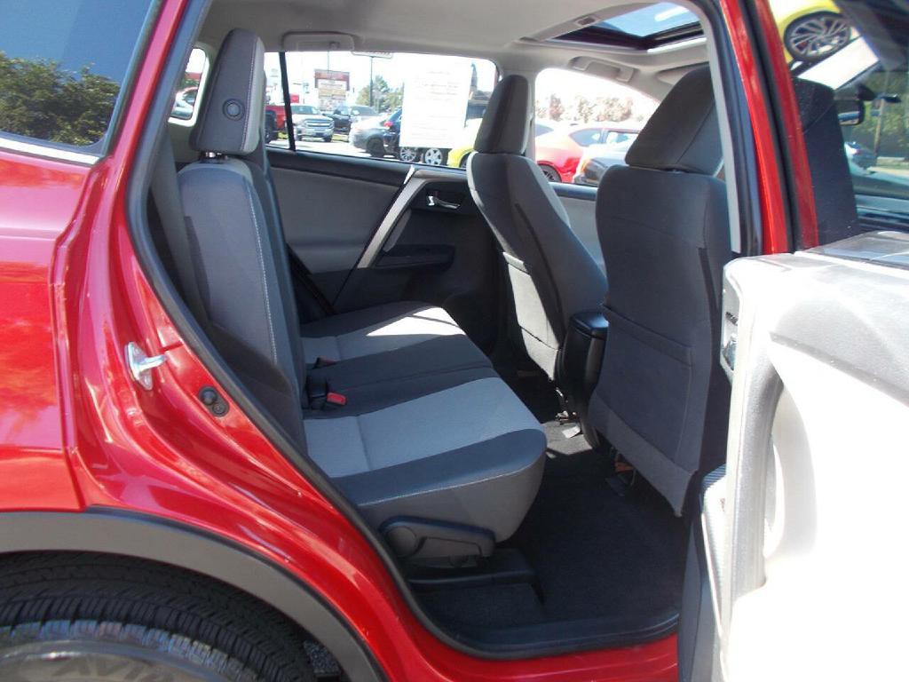2015 Toyota Rav4 Image 14