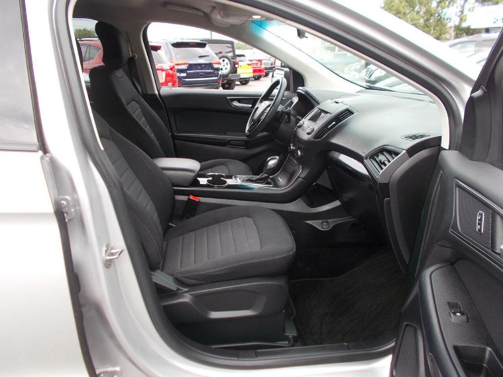 2018 Ford Edge Image 13