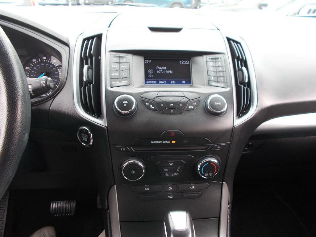 2018 Ford Edge Image 17