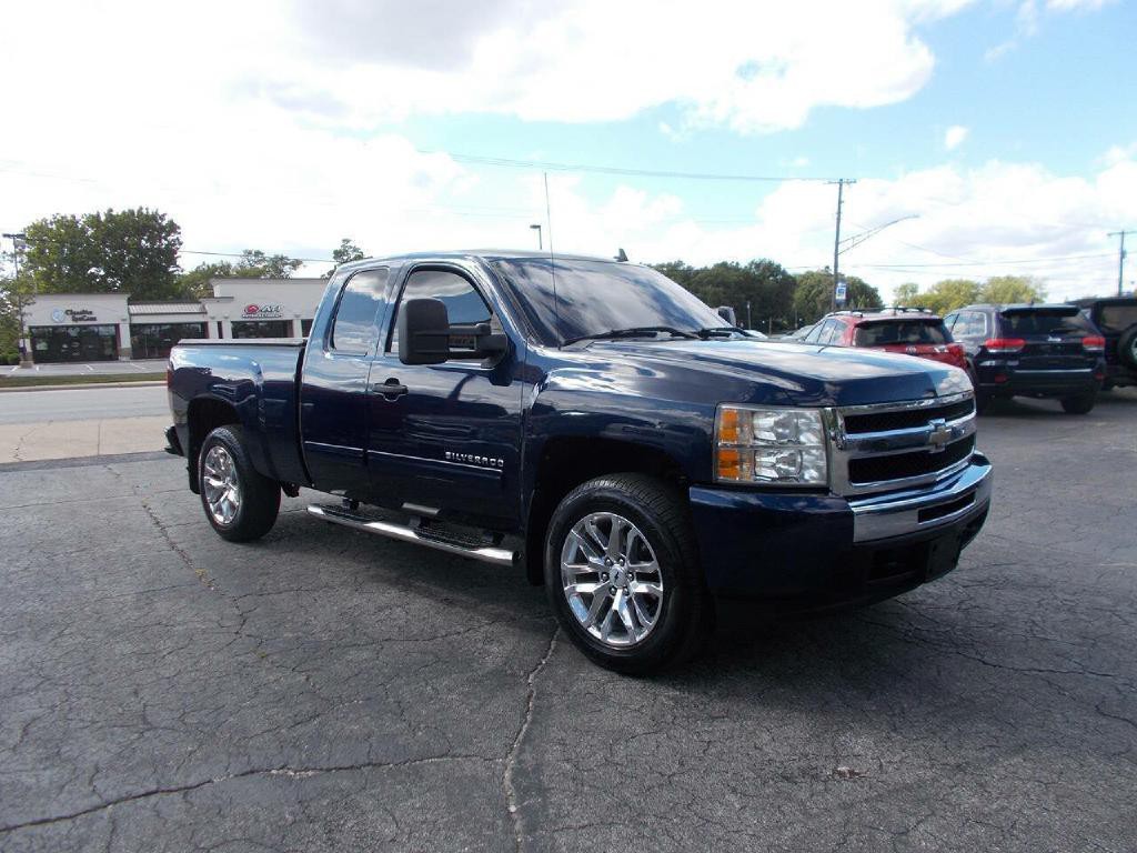 2011 Chevrolet Silverado 1500 Image 3