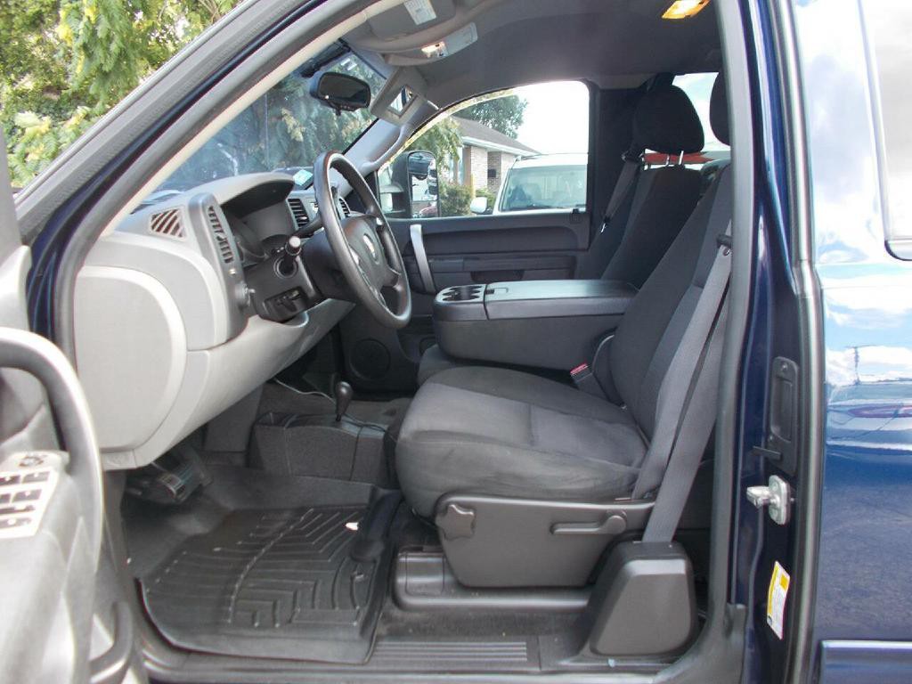 2011 Chevrolet Silverado 1500 Image 9