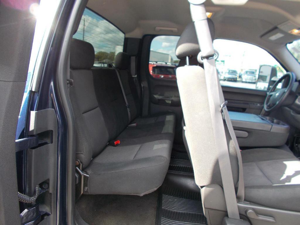 2011 Chevrolet Silverado 1500 Image 13