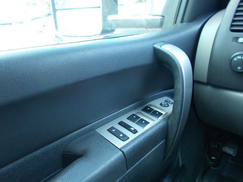 2011 Chevrolet Silverado 1500 Image 16