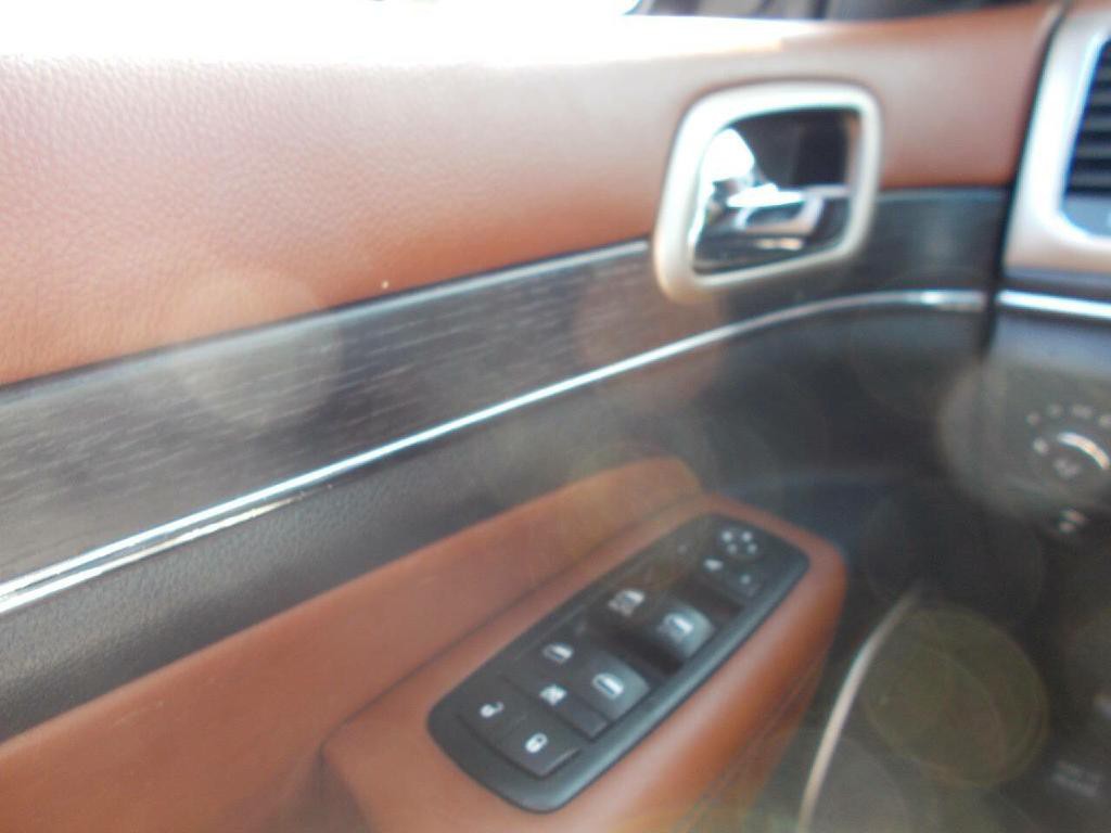 2015 Jeep Grand Cherokee Image 18