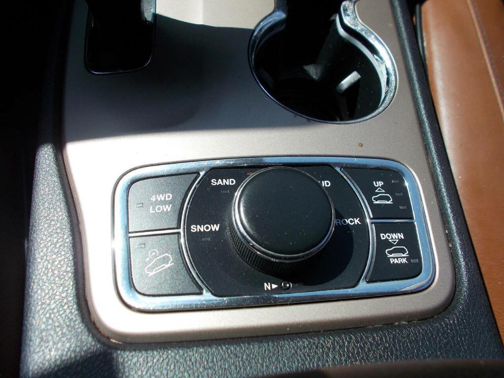 2015 Jeep Grand Cherokee Image 19