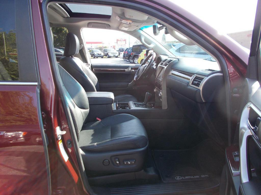 2015 Lexus GX 460 Image 15