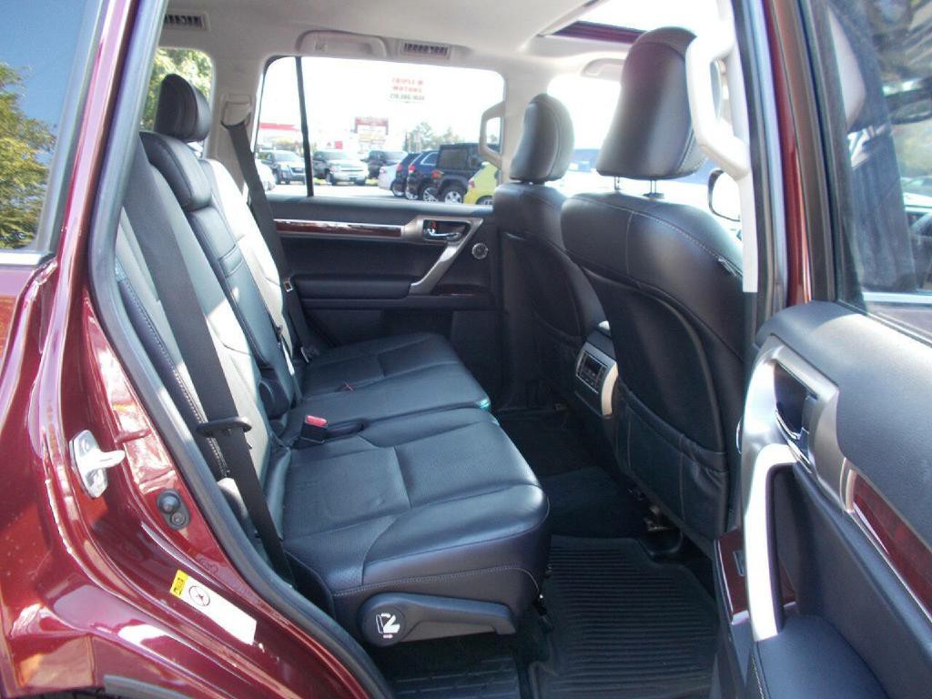 2015 Lexus GX 460 Image 16