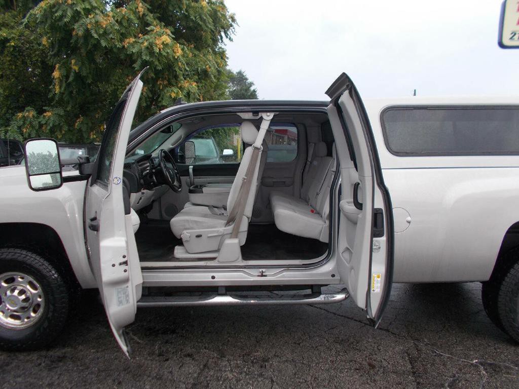 2009 Chevrolet Silverado 1500 Image 11