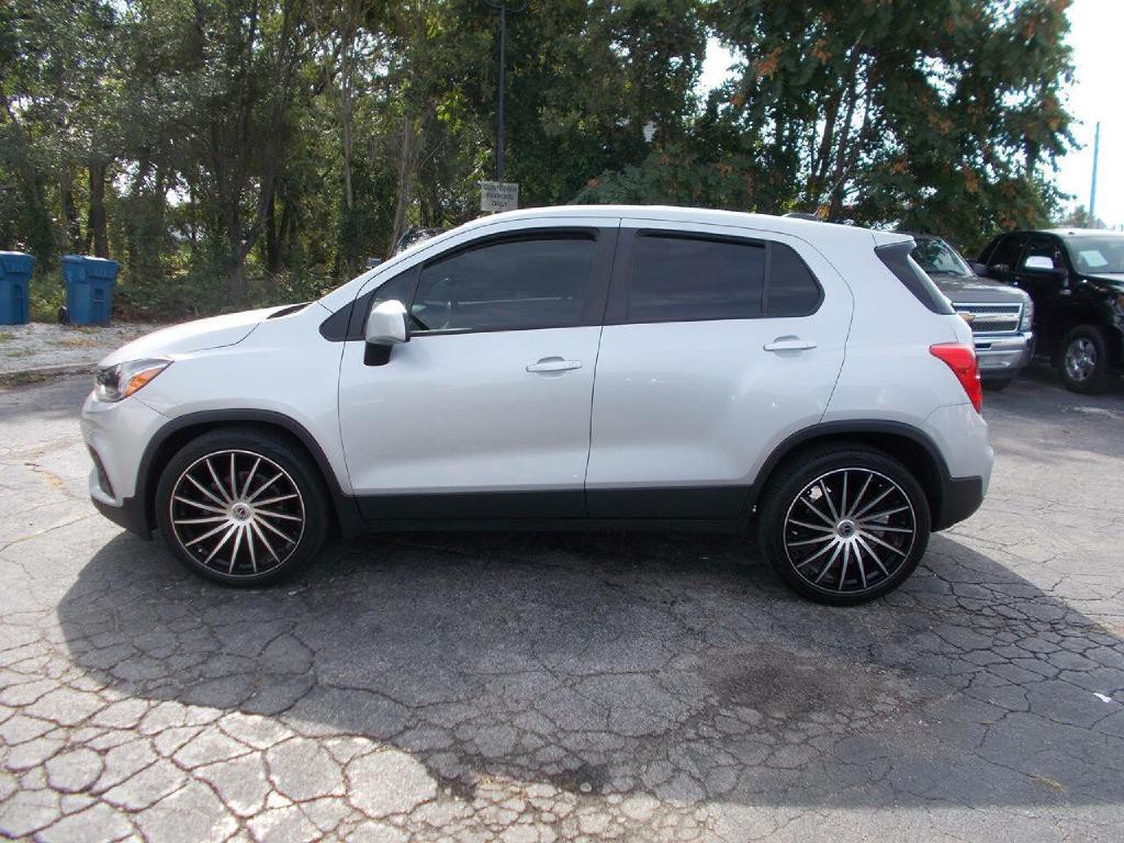 2020 Chevrolet Trax Image 2