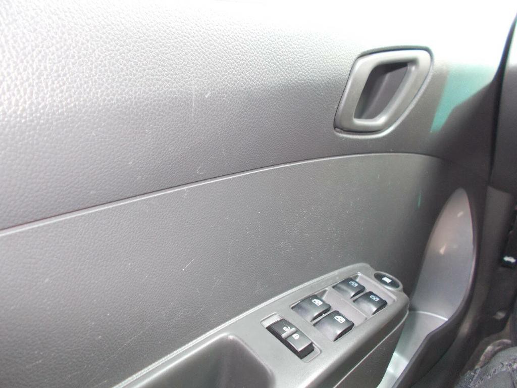 2015 Chevrolet Spark Image 17