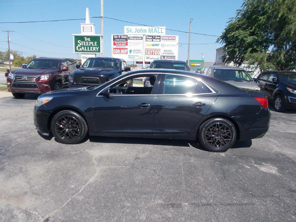 2013 Chevrolet Malibu Image 1
