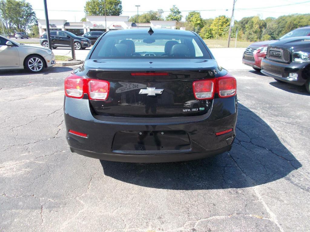 2013 Chevrolet Malibu Image 4