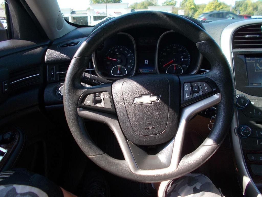 2013 Chevrolet Malibu Image 18