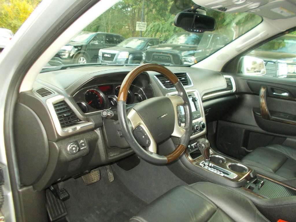 2014 GMC Acadia Image 9