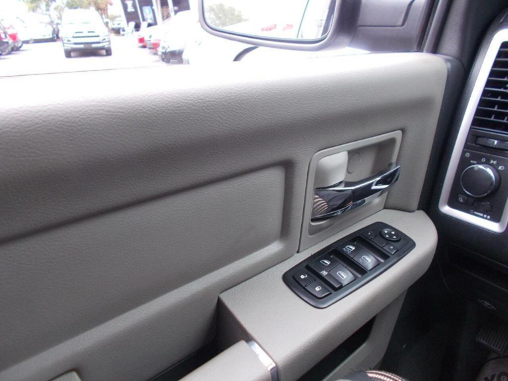 2012 RAM 1500 Image 17