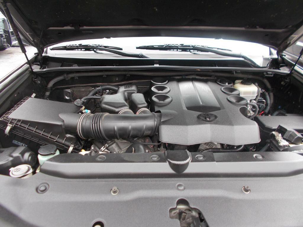 2015 Toyota 4Runner Image 8