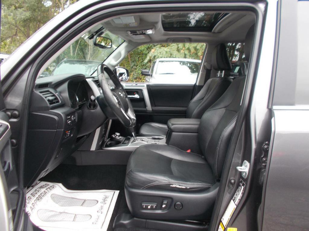 2015 Toyota 4Runner Image 12