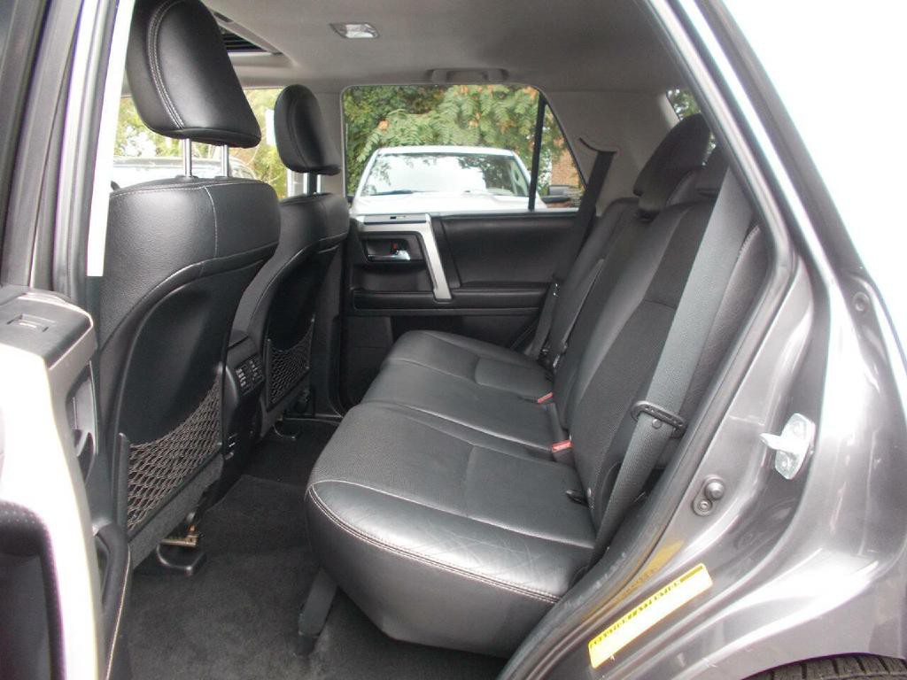 2015 Toyota 4Runner Image 13