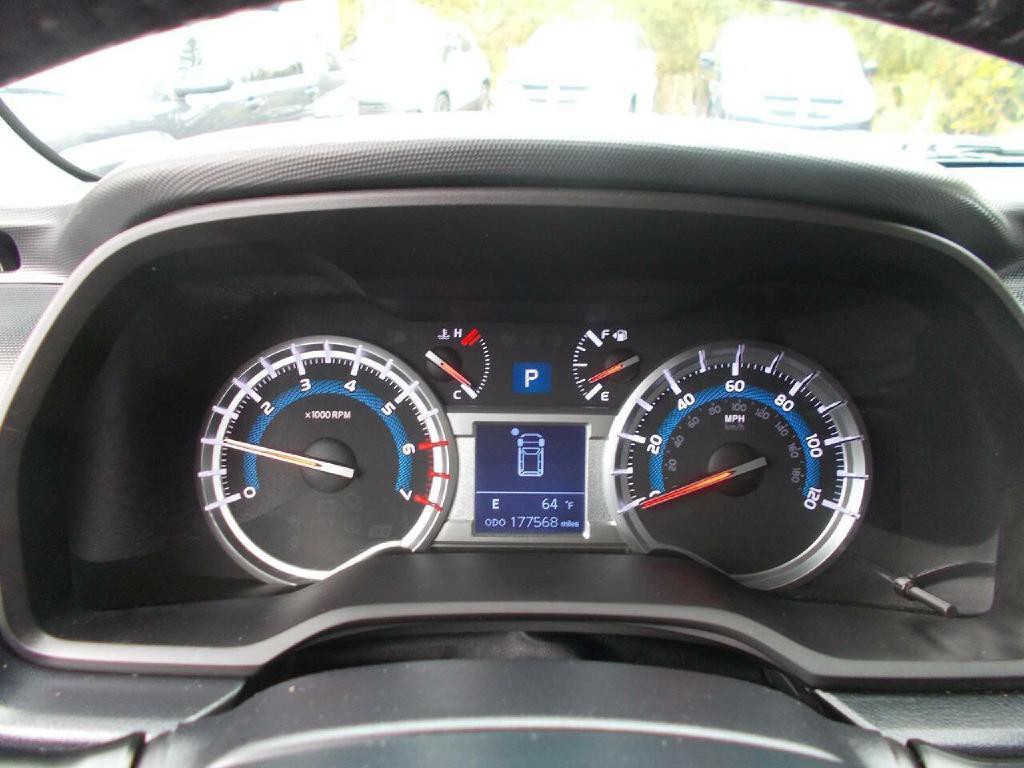 2015 Toyota 4Runner Image 17