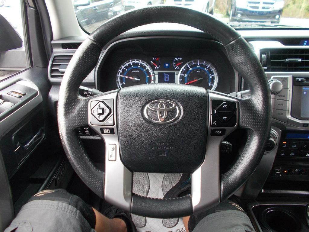 2015 Toyota 4Runner Image 18