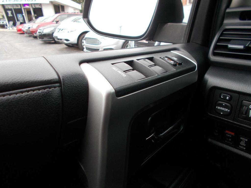 2015 Toyota 4Runner Image 19