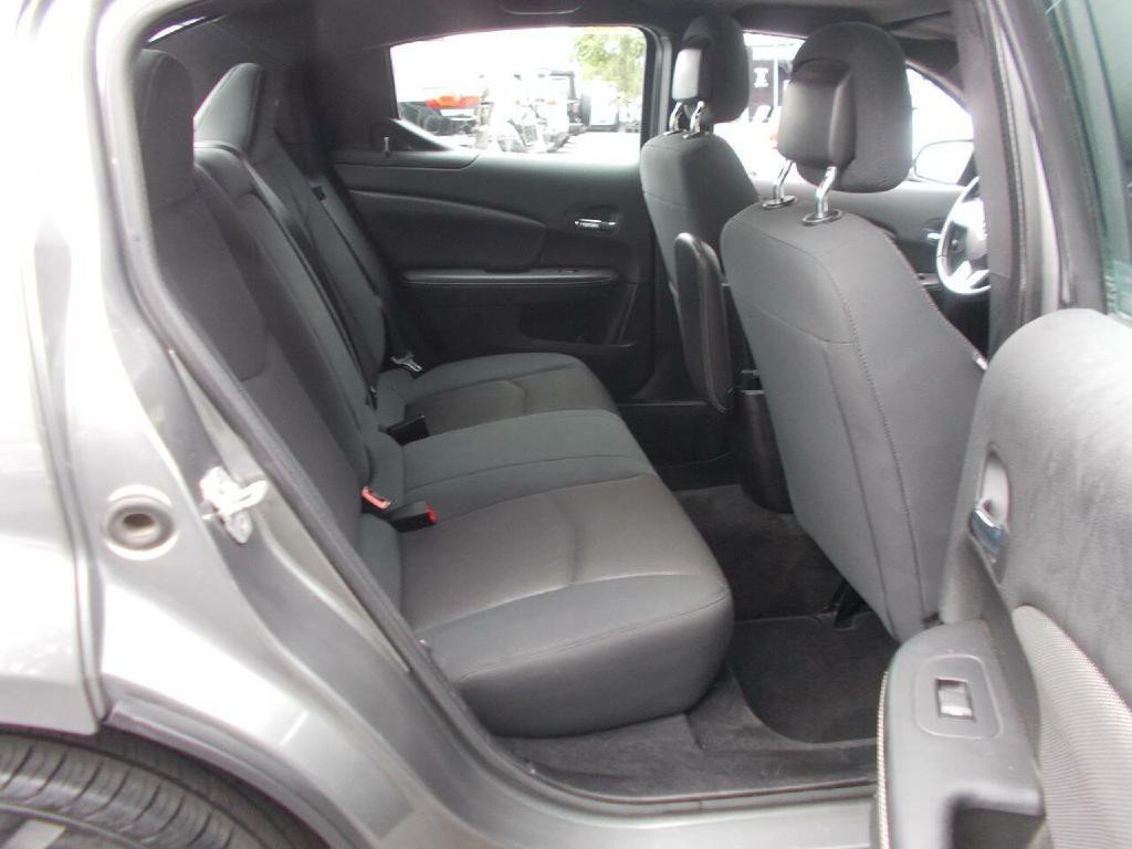 2012 Dodge Avenger Image 14