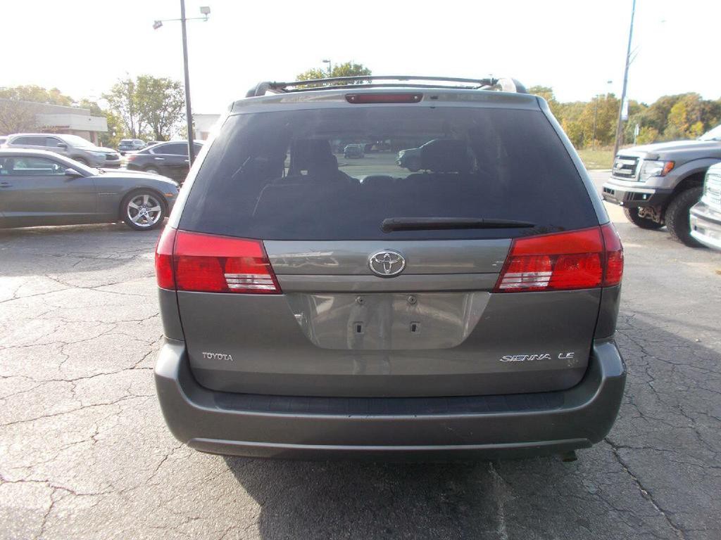 2004 Toyota Sienna Image 4