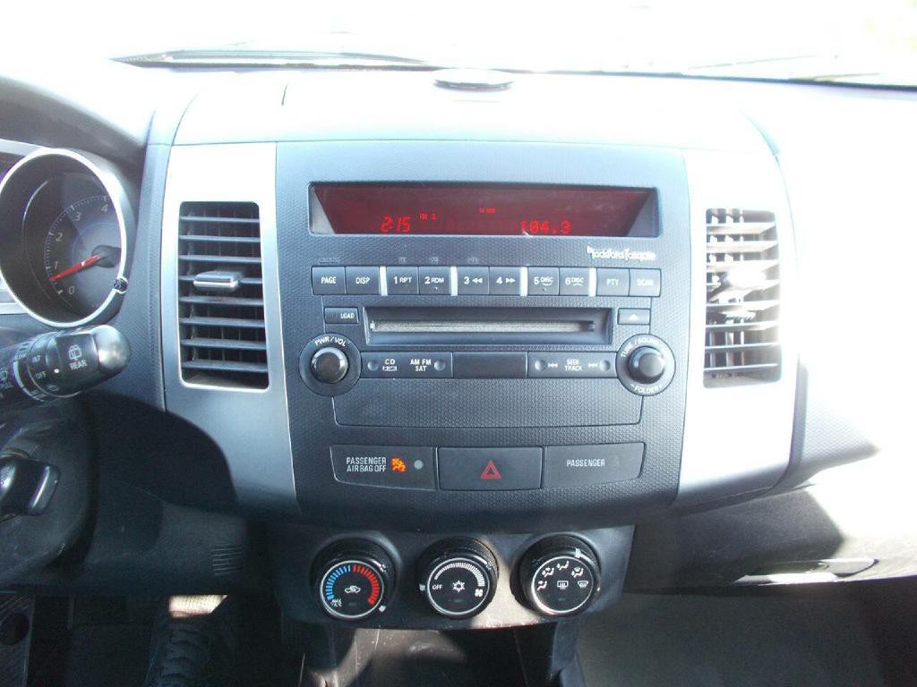 2008 Mitsubishi Outlander Image 19