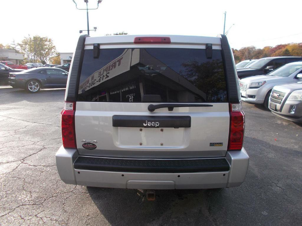 2008 Jeep Commander Image 4