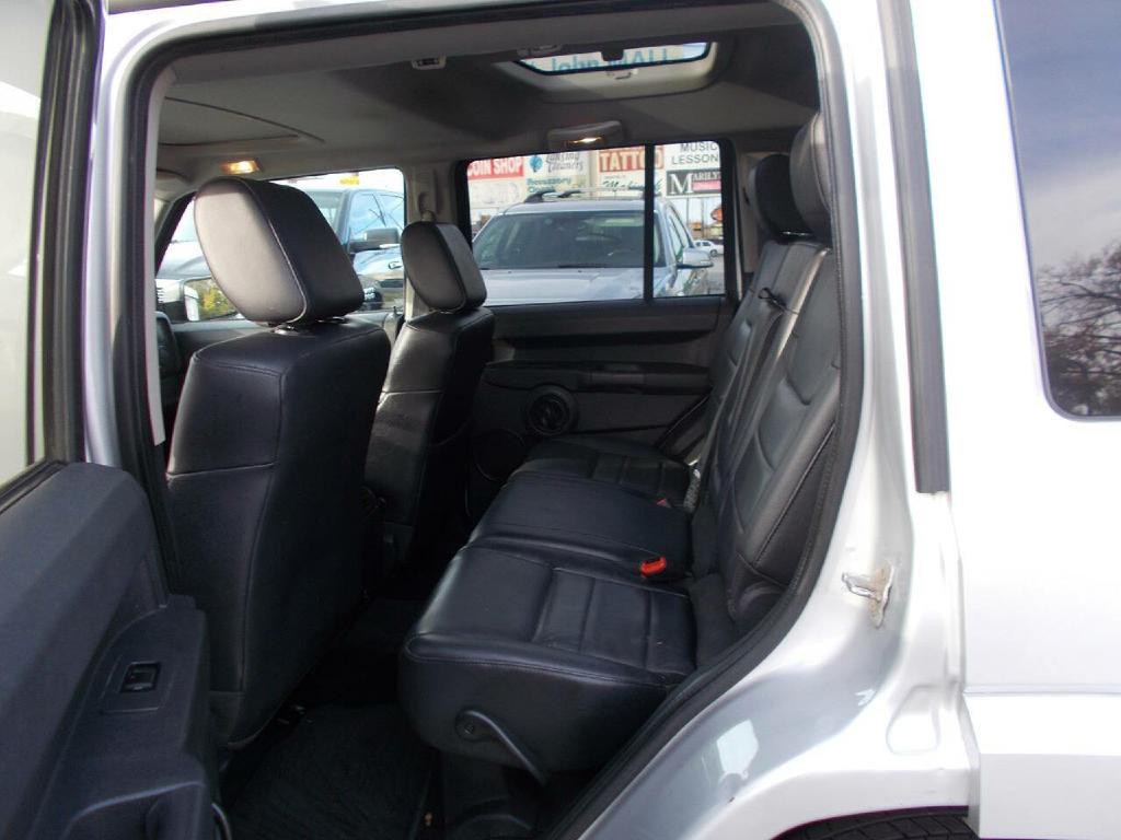 2008 Jeep Commander Image 10