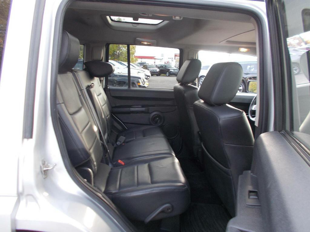 2008 Jeep Commander Image 13