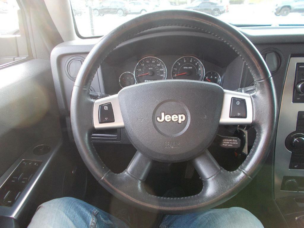 2008 Jeep Commander Image 21