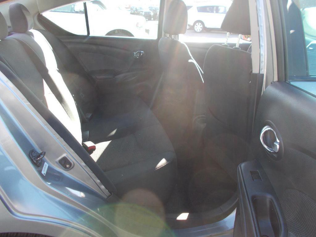 2013 Nissan Versa Image 13
