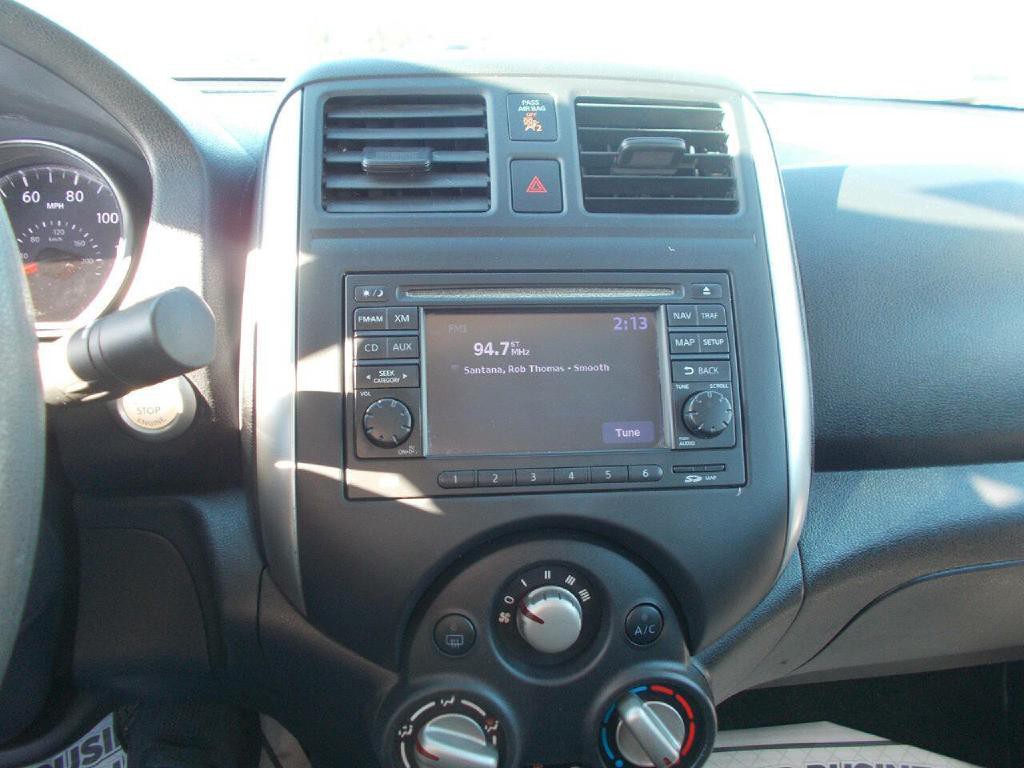 2013 Nissan Versa Image 17