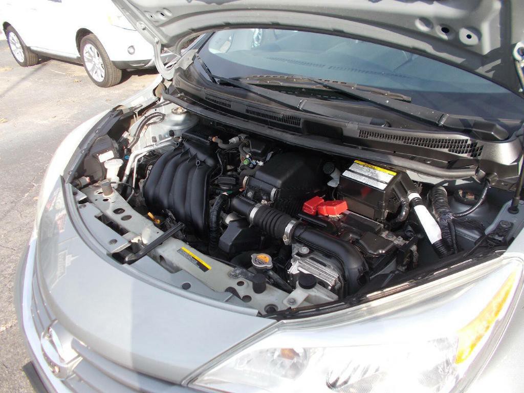 2014 Nissan Versa Image 9