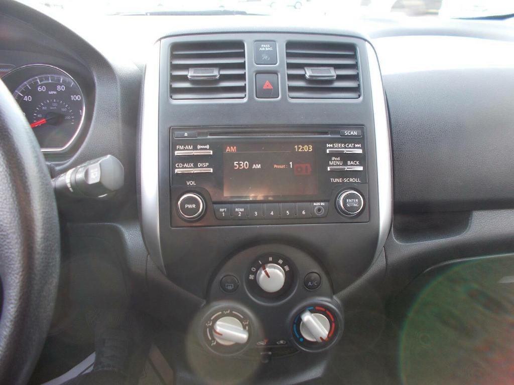 2014 Nissan Versa Image 17