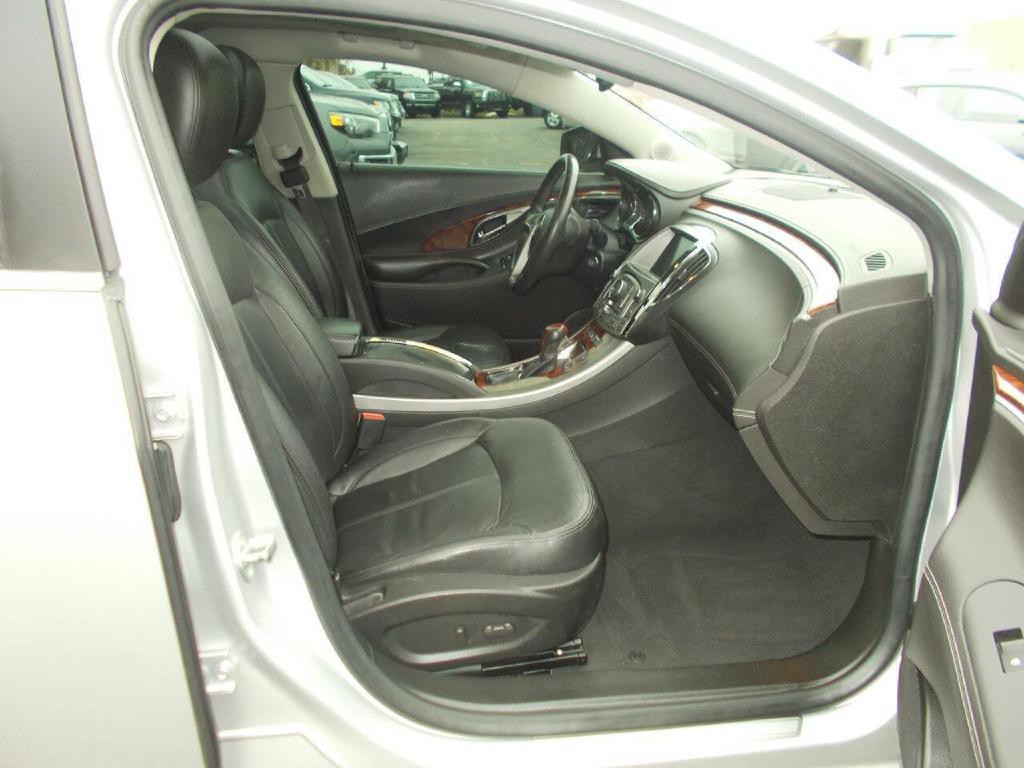 2012 Buick Lacrosse Image 12