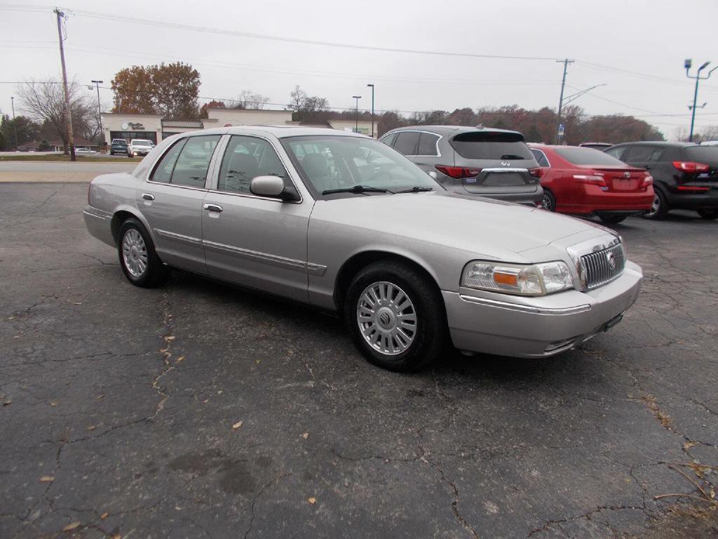 2007 Mercury Grand Marquis Image 3