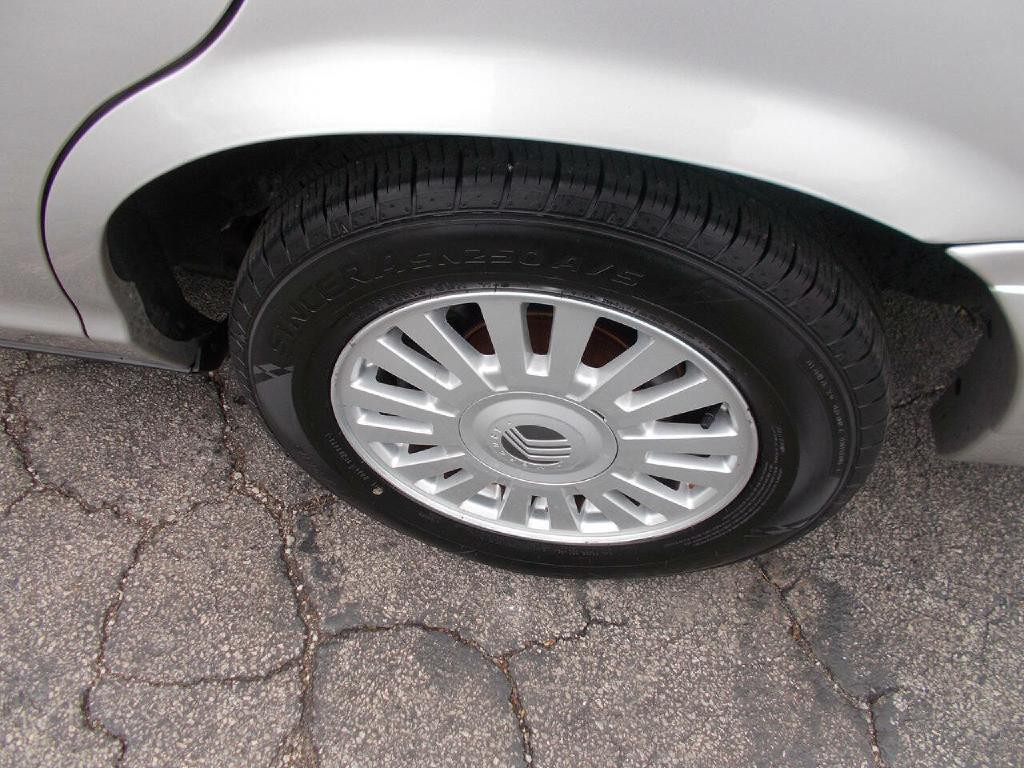 2007 Mercury Grand Marquis Image 5