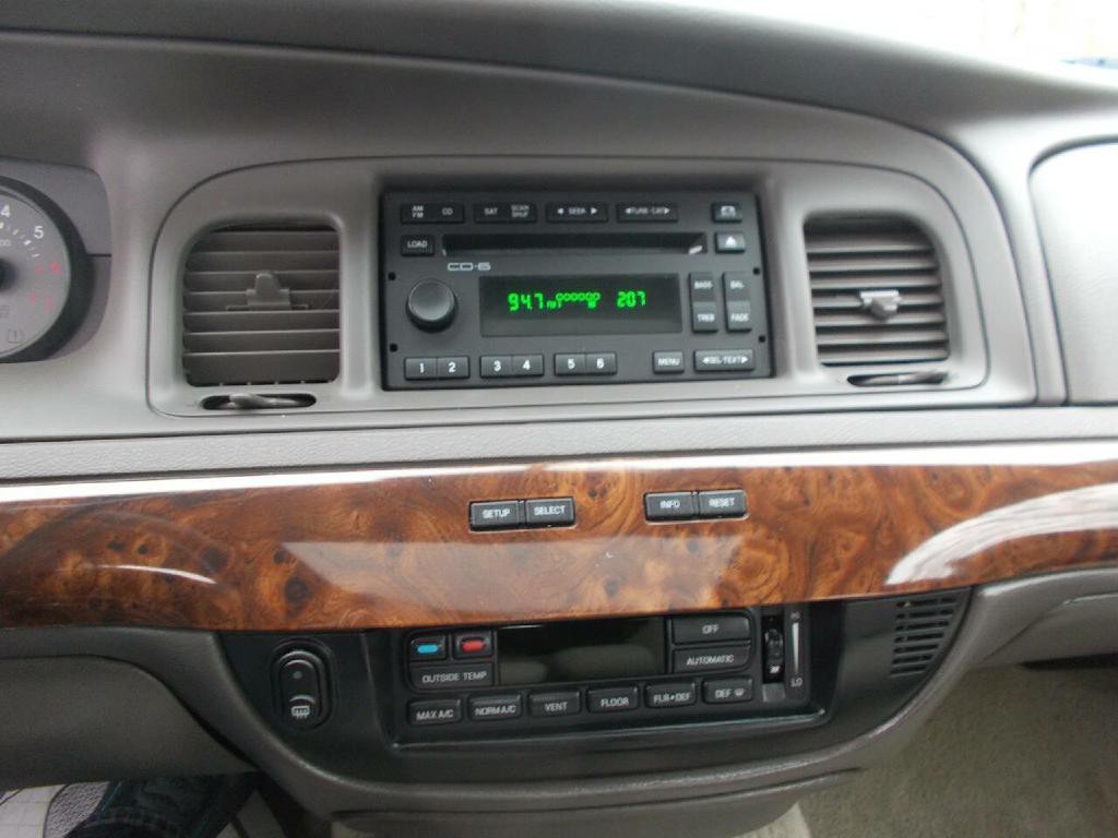 2007 Mercury Grand Marquis Image 16