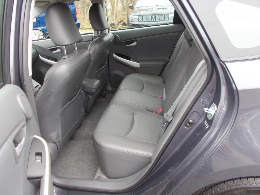 2011 Toyota Prius Image 11