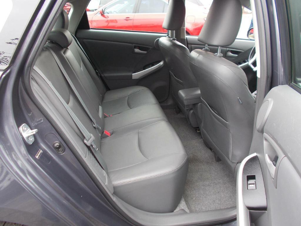 2011 Toyota Prius Image 13