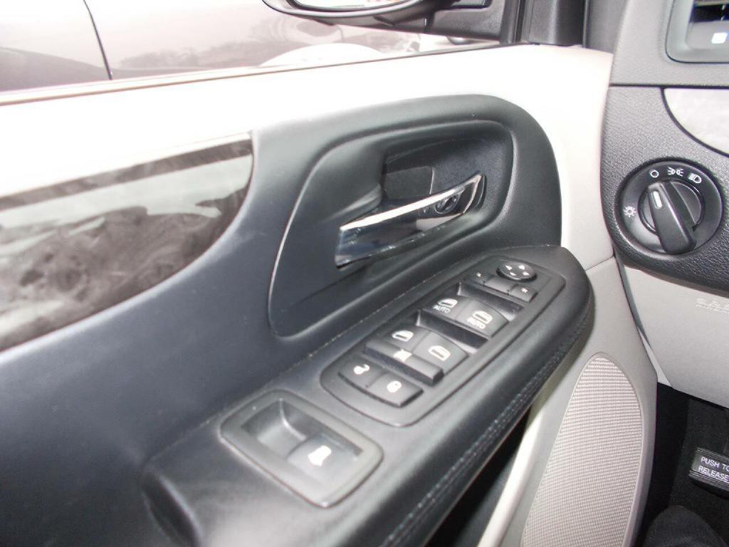 2014 Dodge Grand Caravan Image 19
