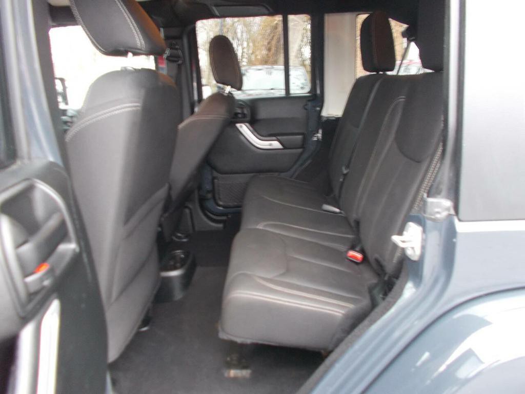 2017 Jeep Wrangler Unlimited Image 11