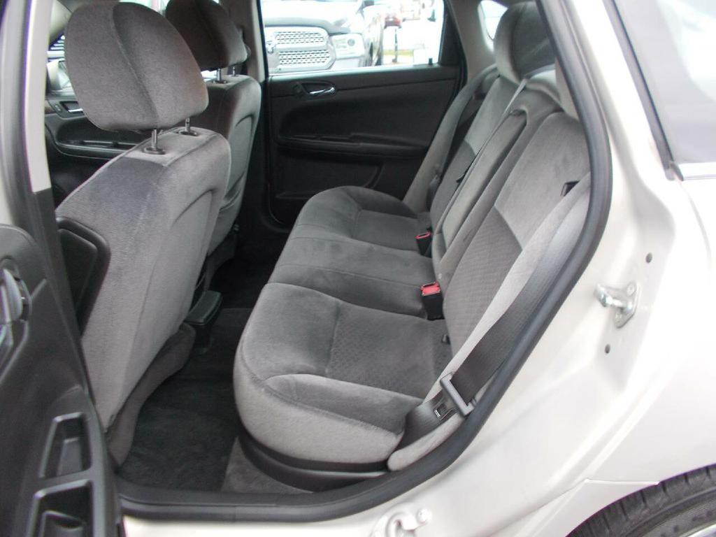 2012 Chevrolet Impala Image 12